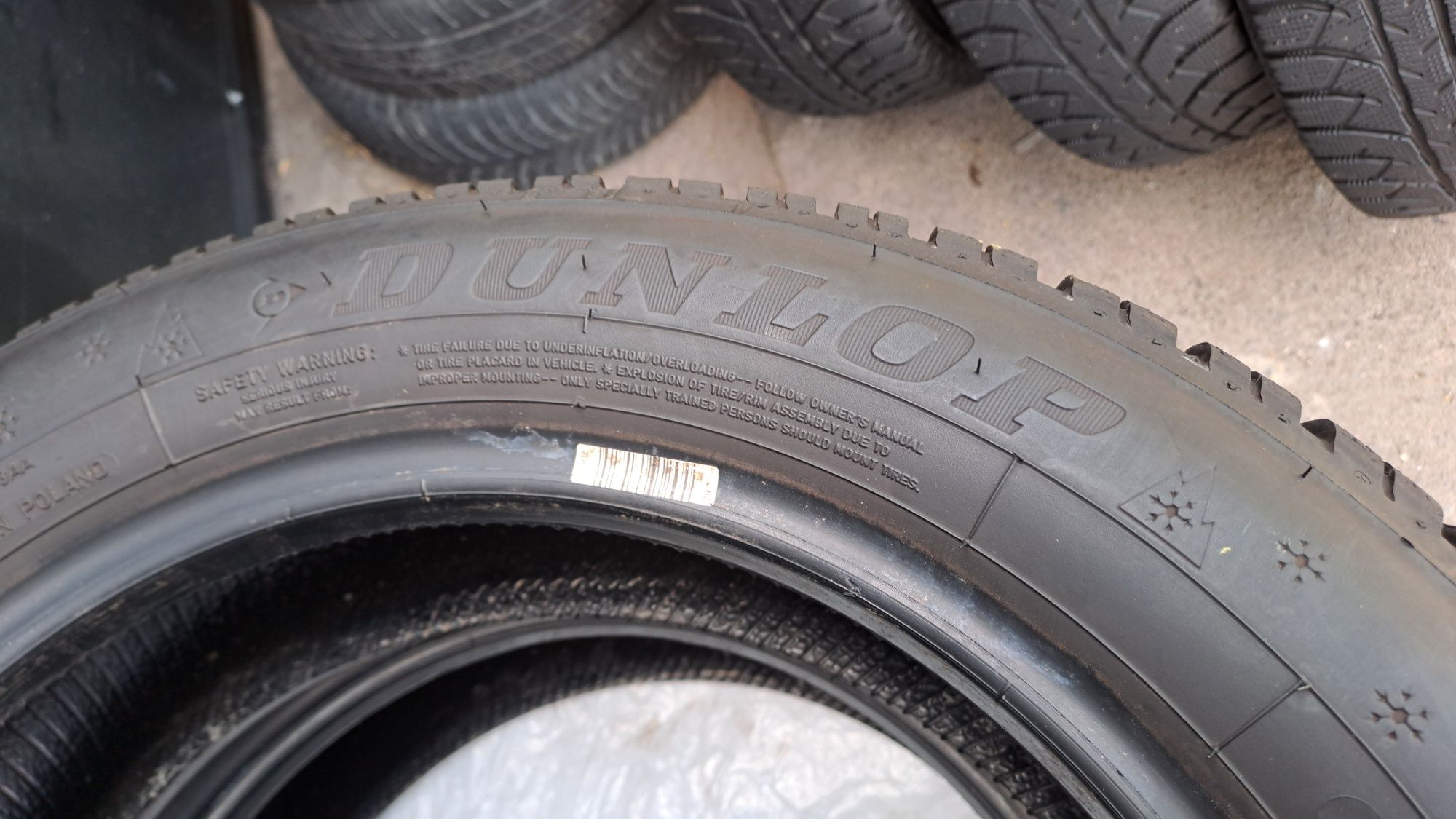 2бр. Почти Нови Зимни 165/65/15 Dunlop