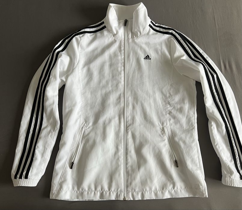 Дамска Adidas ветровка