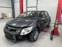 Toyota Auris Тойота Аурис 2.0 D4D 126кс