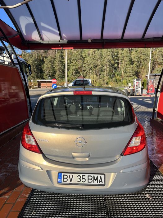 Opel Corsa 1.2 Benzină An 2011
