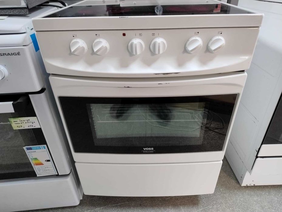 Готварска печка с керамични котлони Electrolux voss