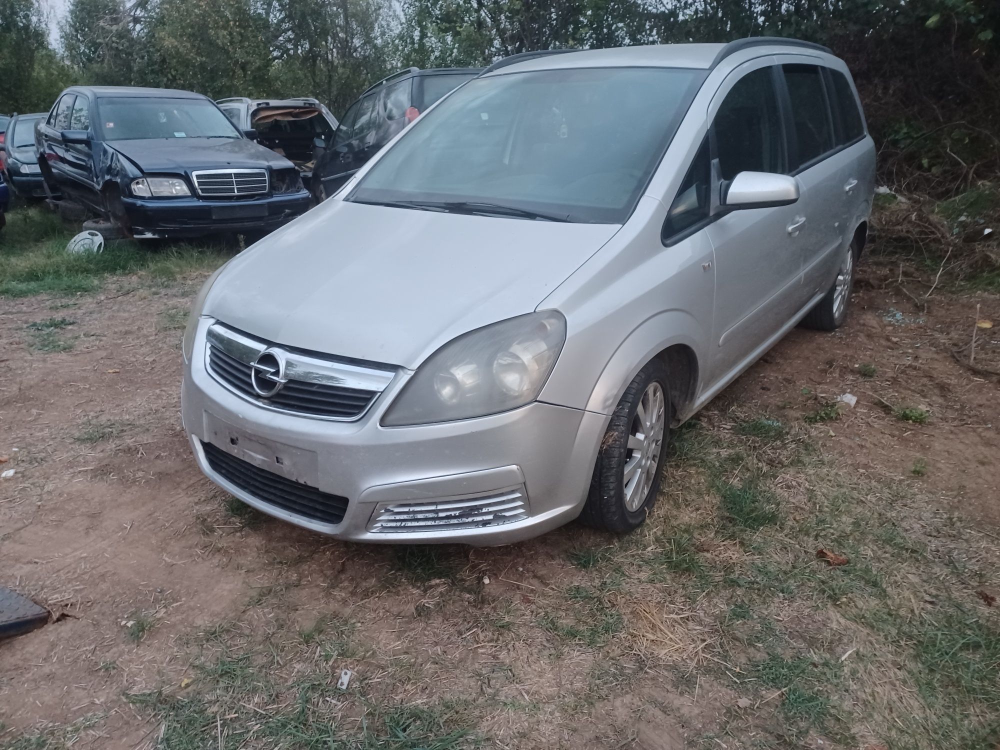 Опел зафира 1.9цдти на части/opel zafira 1.9cdti na chasti