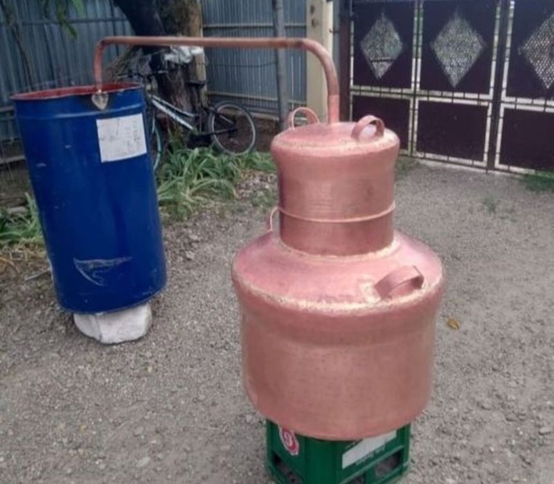 Vând cazan de tuica de 100litri din cupru alimentar complet cu țeavă d