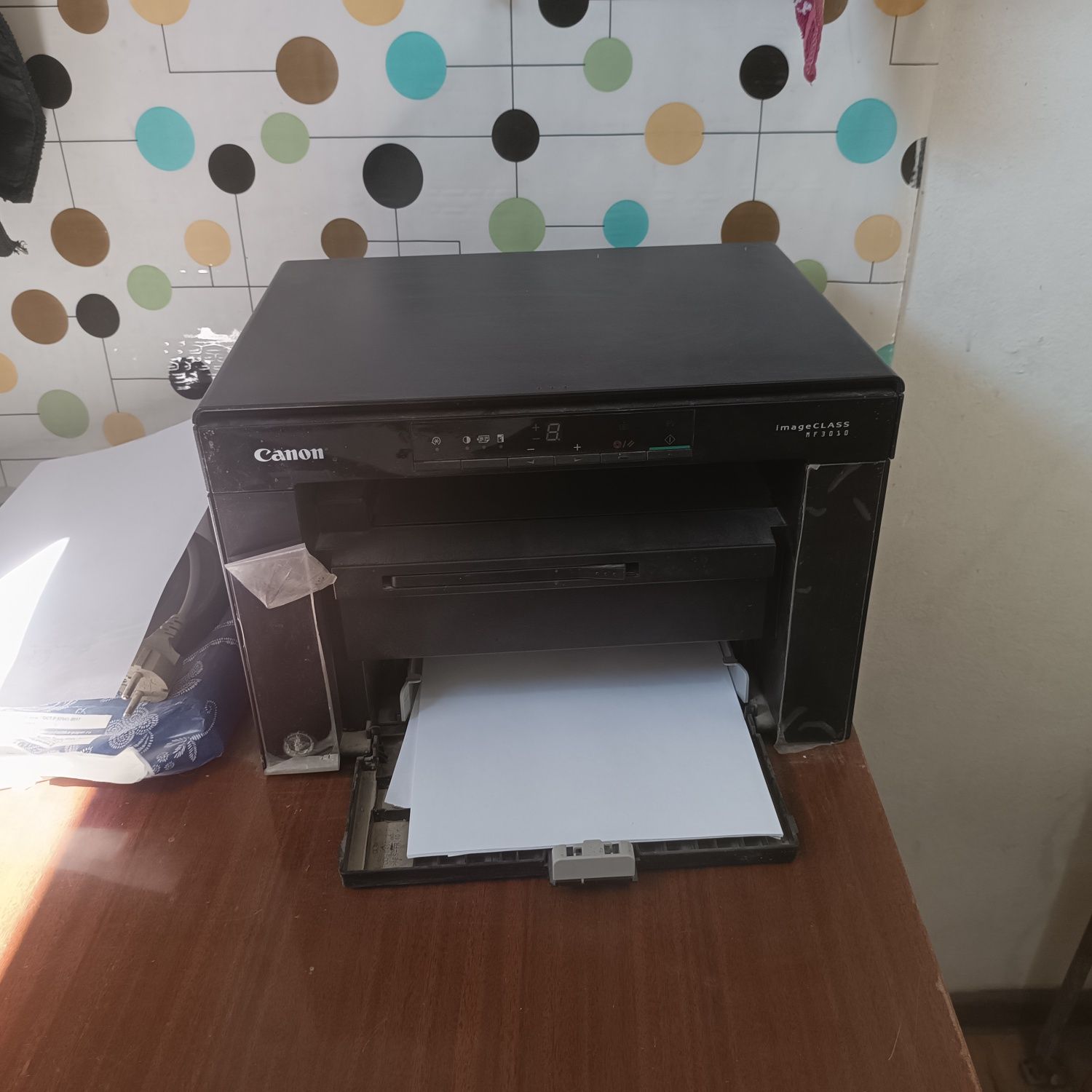 Printer Canon MF 3010 holati yangi srochna sotiladi
