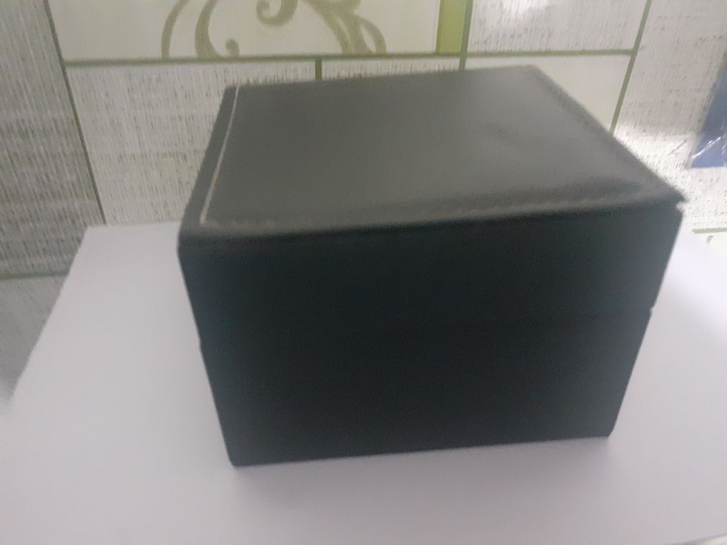 Коробка  из  под  часов