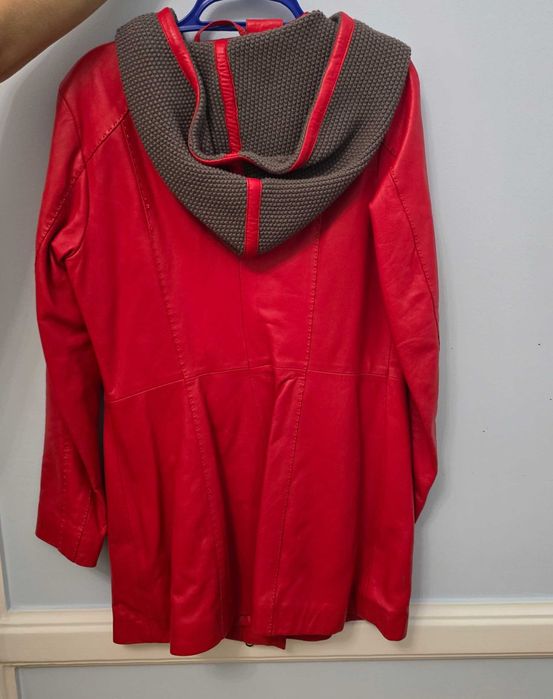 Легкая куртка на осень-зиму