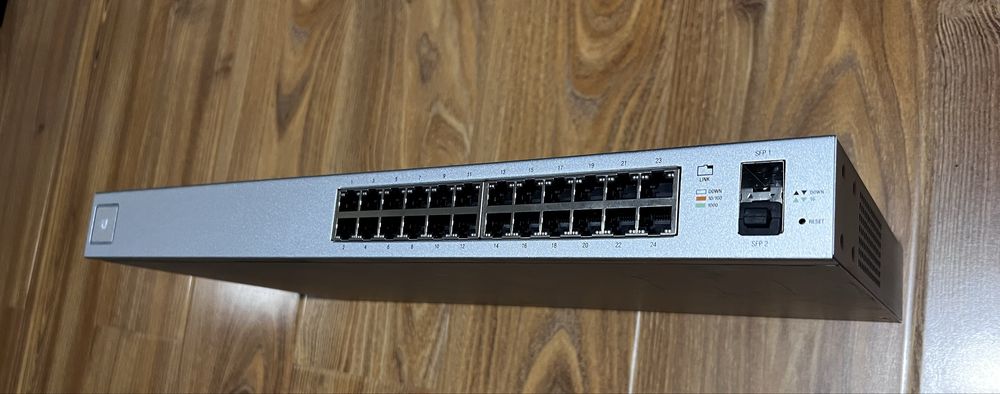 NOU! Ubiquiti UniFi Switch 24