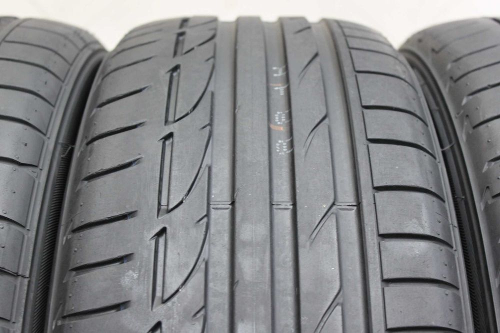 215/45-20 Bridgestone BMW i8