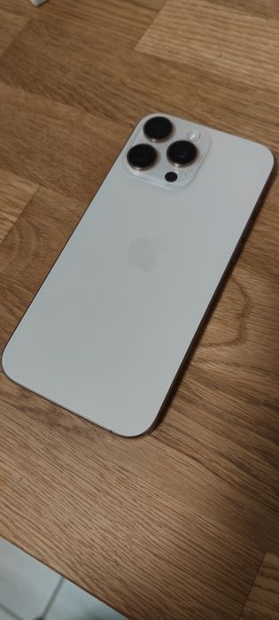 iPhone 16 Pro Max Desert Titanium 256 GB