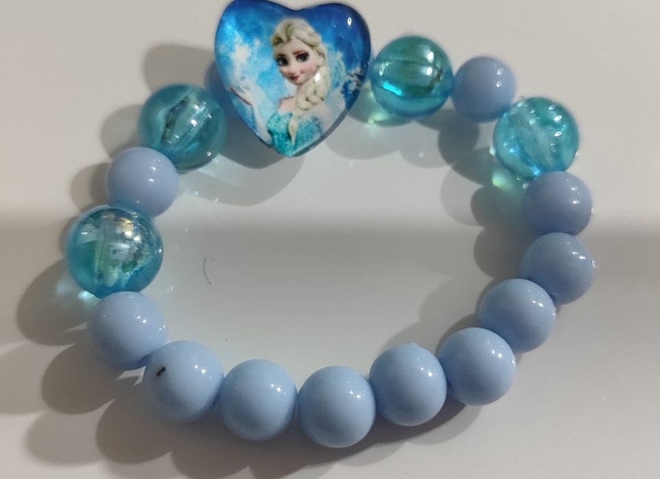 Рокля на Елза от Фроузън с два подаръка светещ ластик и корона