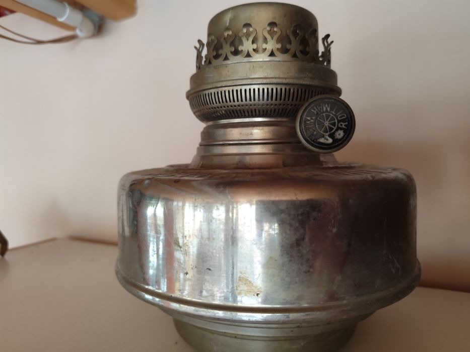 Radio Stassfurt, radio cu pick-up Latvija, trompeta, samovoar, lampa