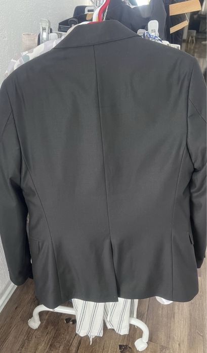 Costum Zara bleumarin ca nou