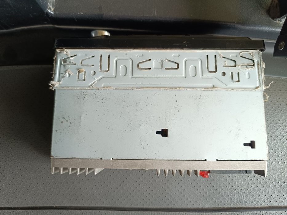 Vând casetofon auto PNI clementine 8450BT