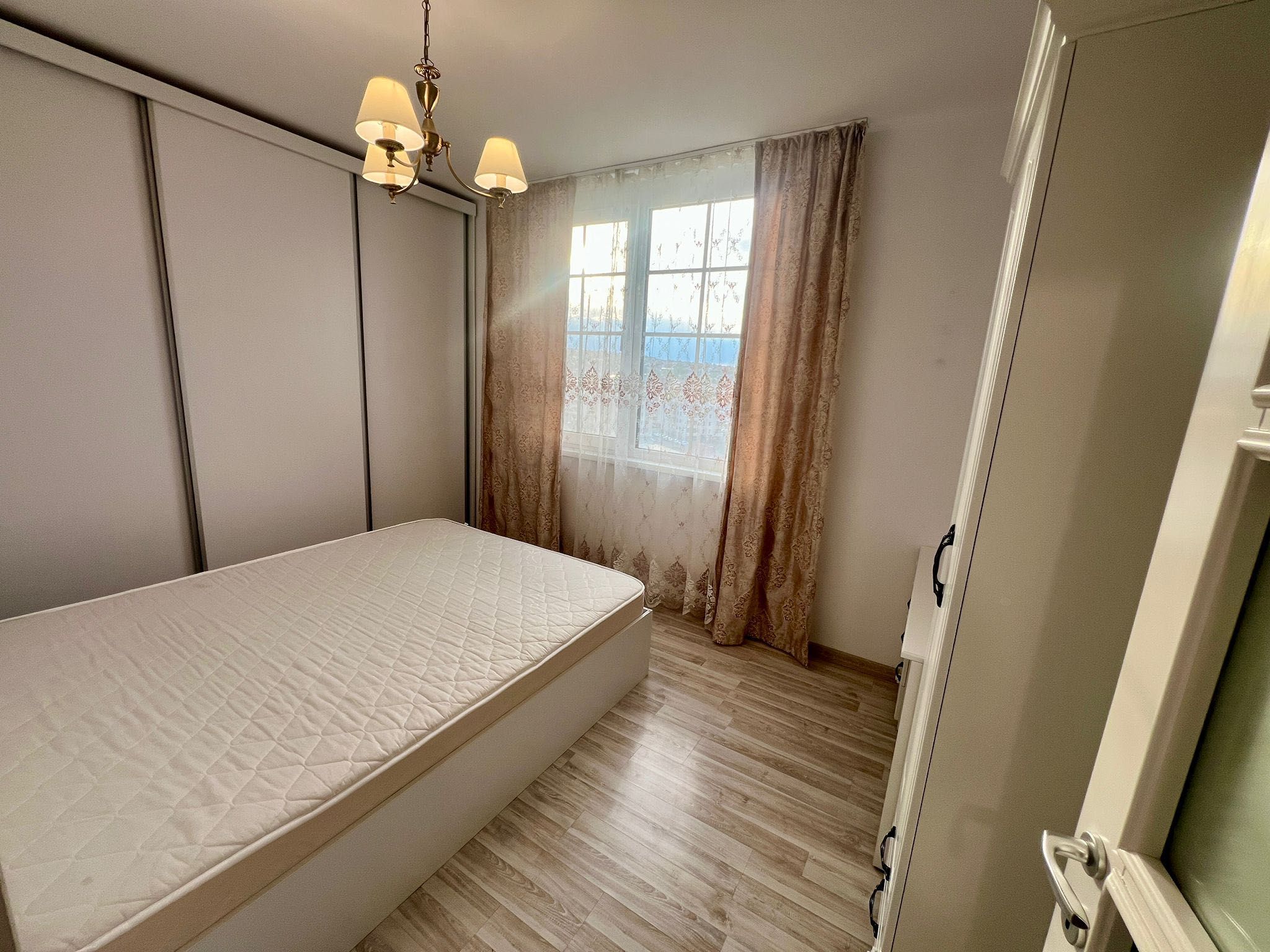 Persoana fizica - Apartament cu 2 camere decomandat, mobilat si utilat