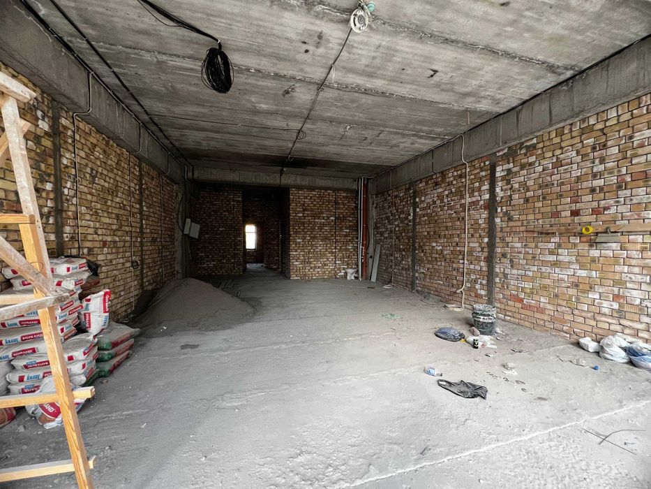 152 м² на первой линии + готовый дизайн-проект салона красоты! (55)