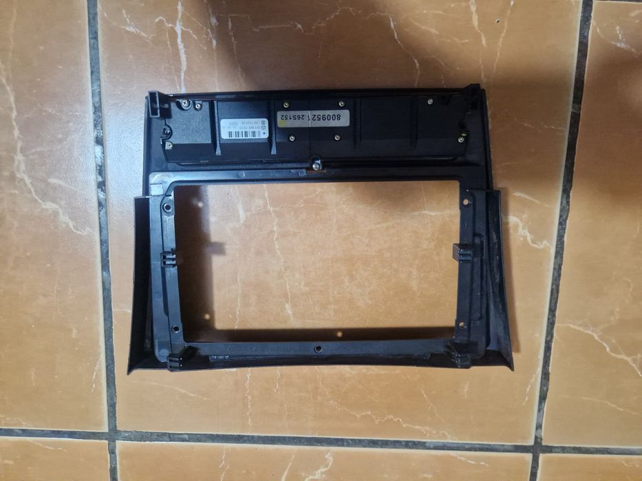 Продаю рамку под андроид мерседес 211