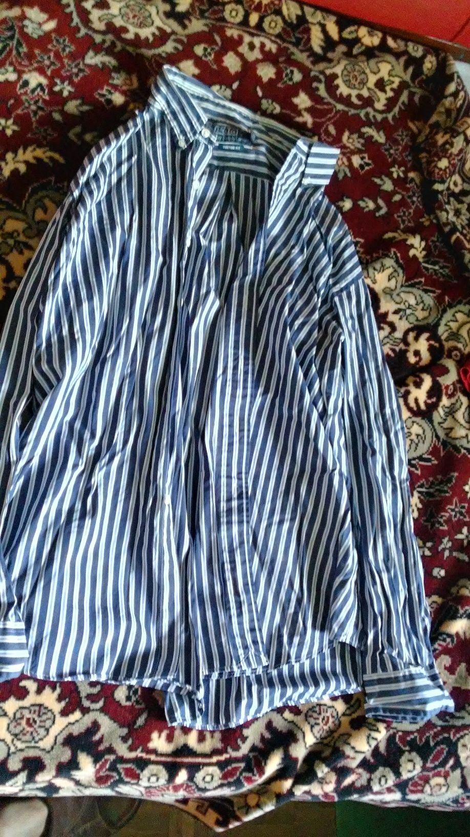 vand tricouri si camasi ieftin