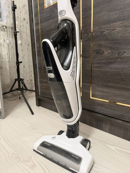 Aspirator vertical Beko 2 in 1