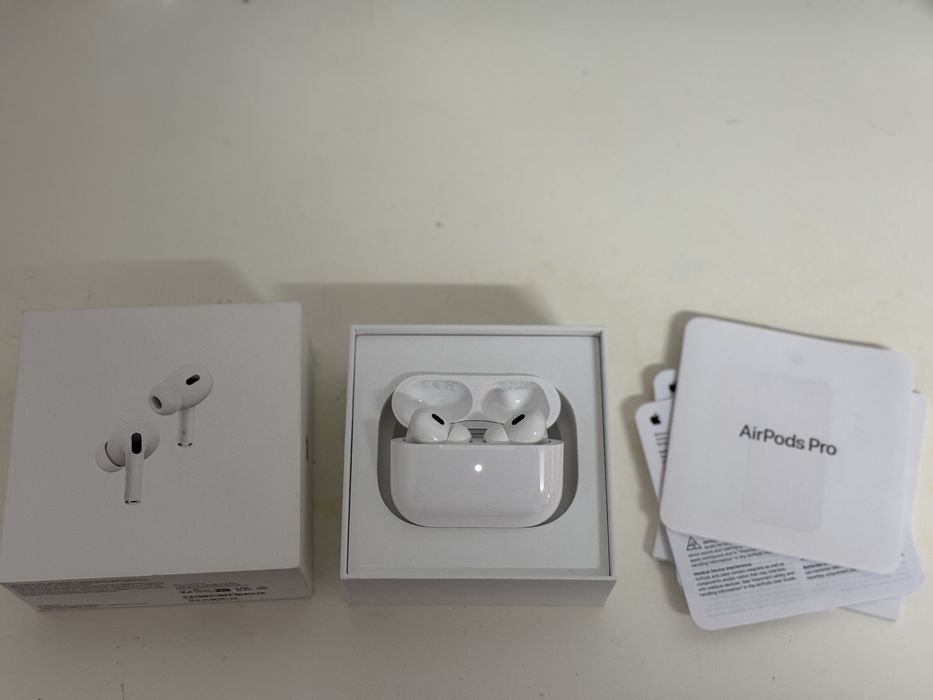 Pachet!! Airpods Pro 2 Usb C | Factură Altex | Folosite de câteva ori