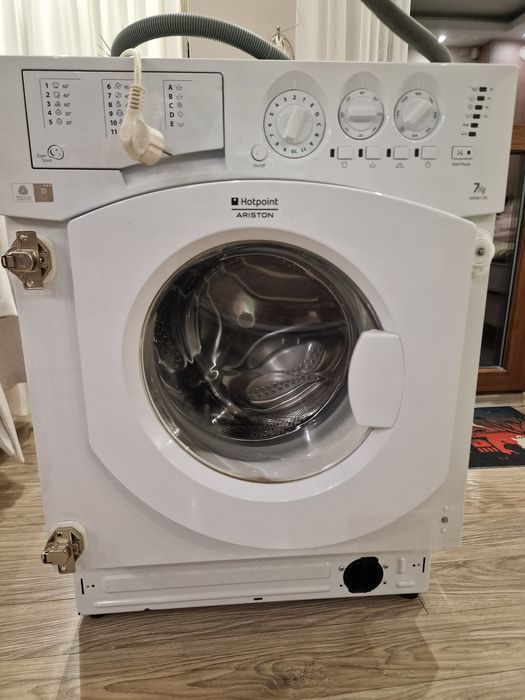 Пералня Hotpoint-Ariston