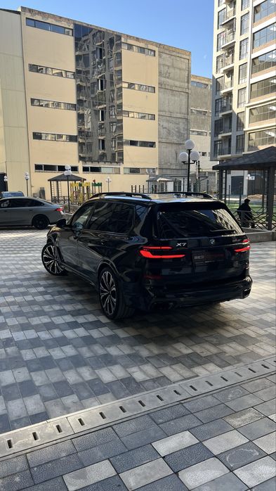 Bmw x7 40i 2024 model