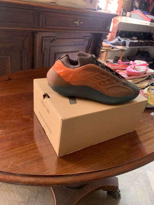 Vand yeezy 700 v3