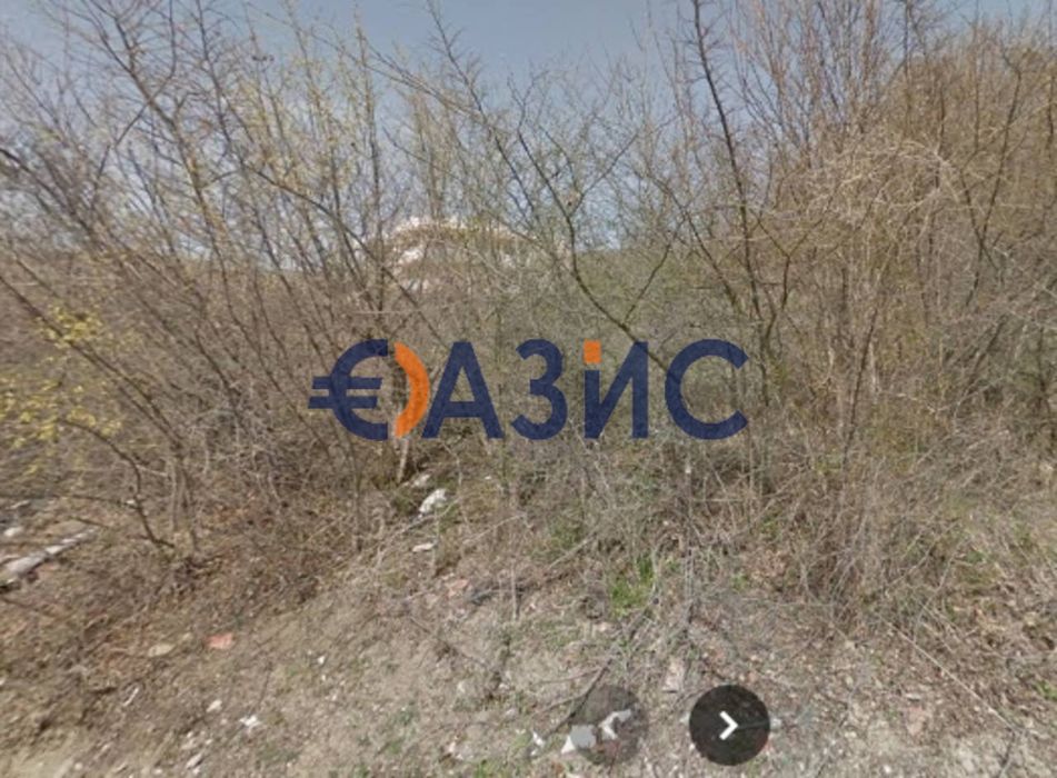 Парцел в УПИ в с. Кошарица, след Чолаков Чешма, в близост до жилищни