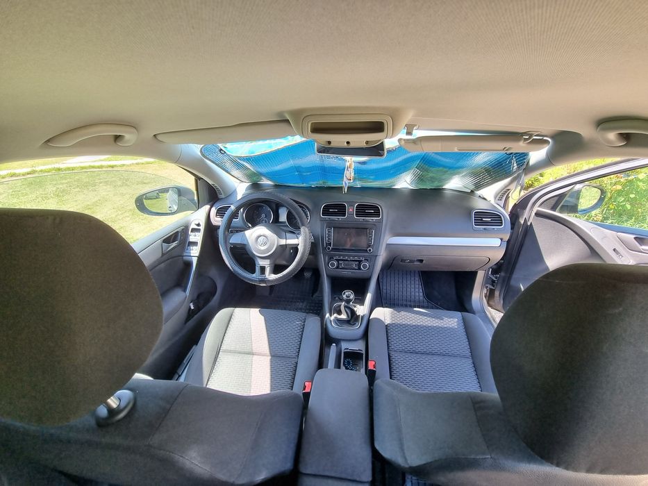 Vând Golf 6 2010 1.6 MPI