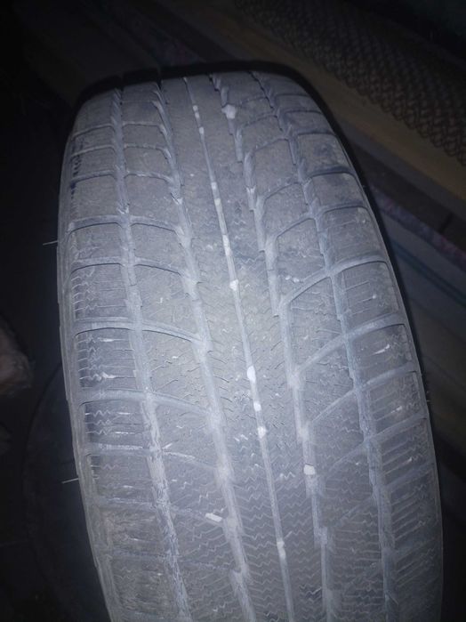 зимние покрышка 205/65 новый 95%