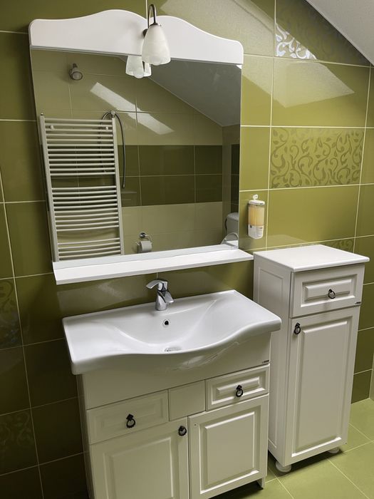 Mobila baie cu chiuveta si oglinda