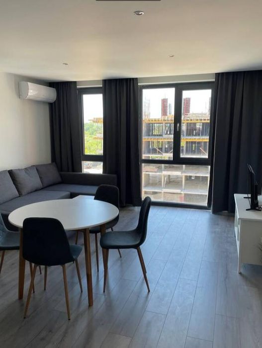 Двустаен апартамент в кв. Христо Смирненски / С ПАРКОМЯСТО!!!