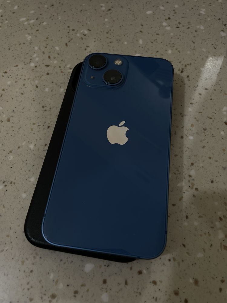 iPhone 13mini  в отличном состоянии, память 128гиг обмена нет