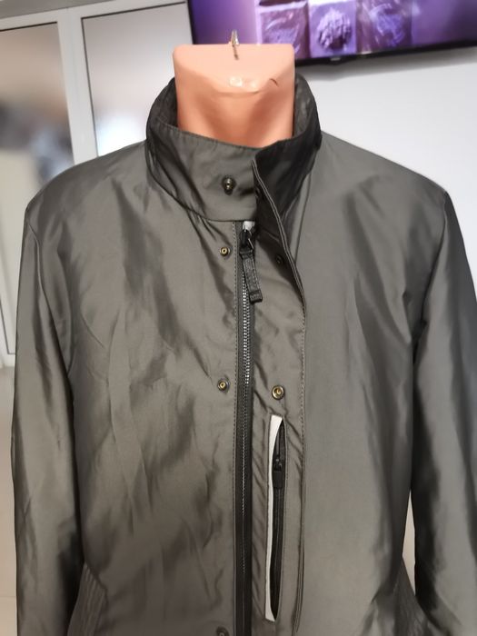 Vand haina HUGO BOSS marimea 50