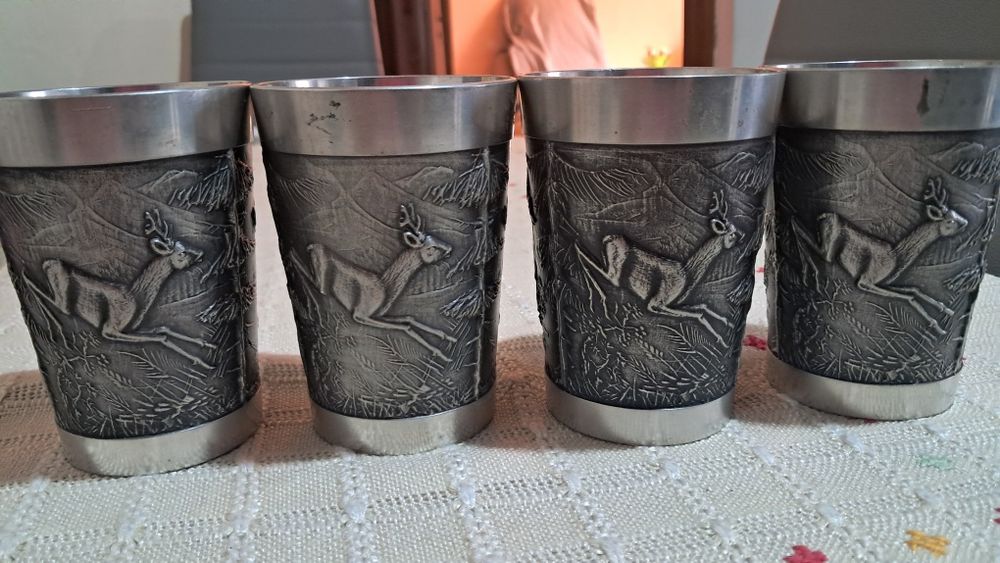 4 pahare mai din staniu cu motive vanatoresti