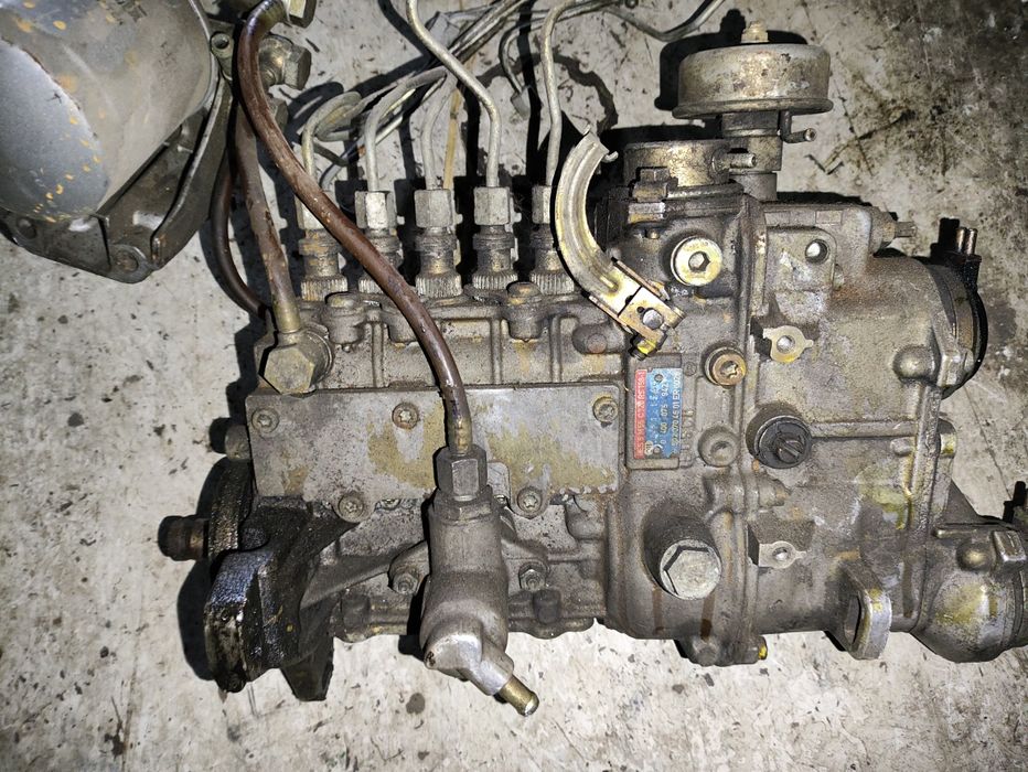 продам топливный  насос  высокого давления  pump mercedes w124 2.5td