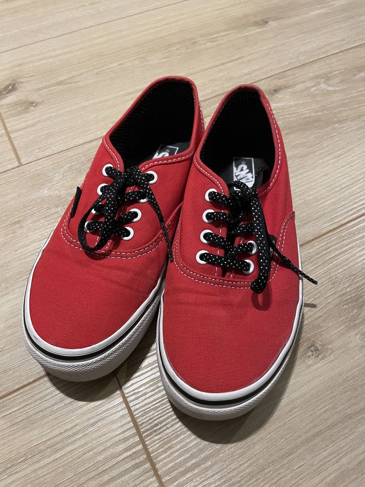 Vans rosii marimea 35