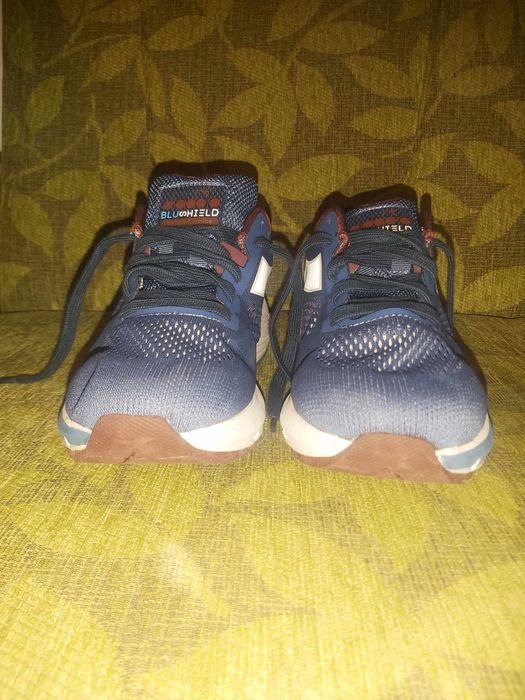 Дамски маратанки. DIADORA