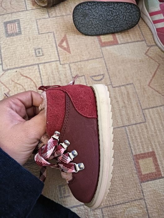 Ghetuțe Zara mărimea 20