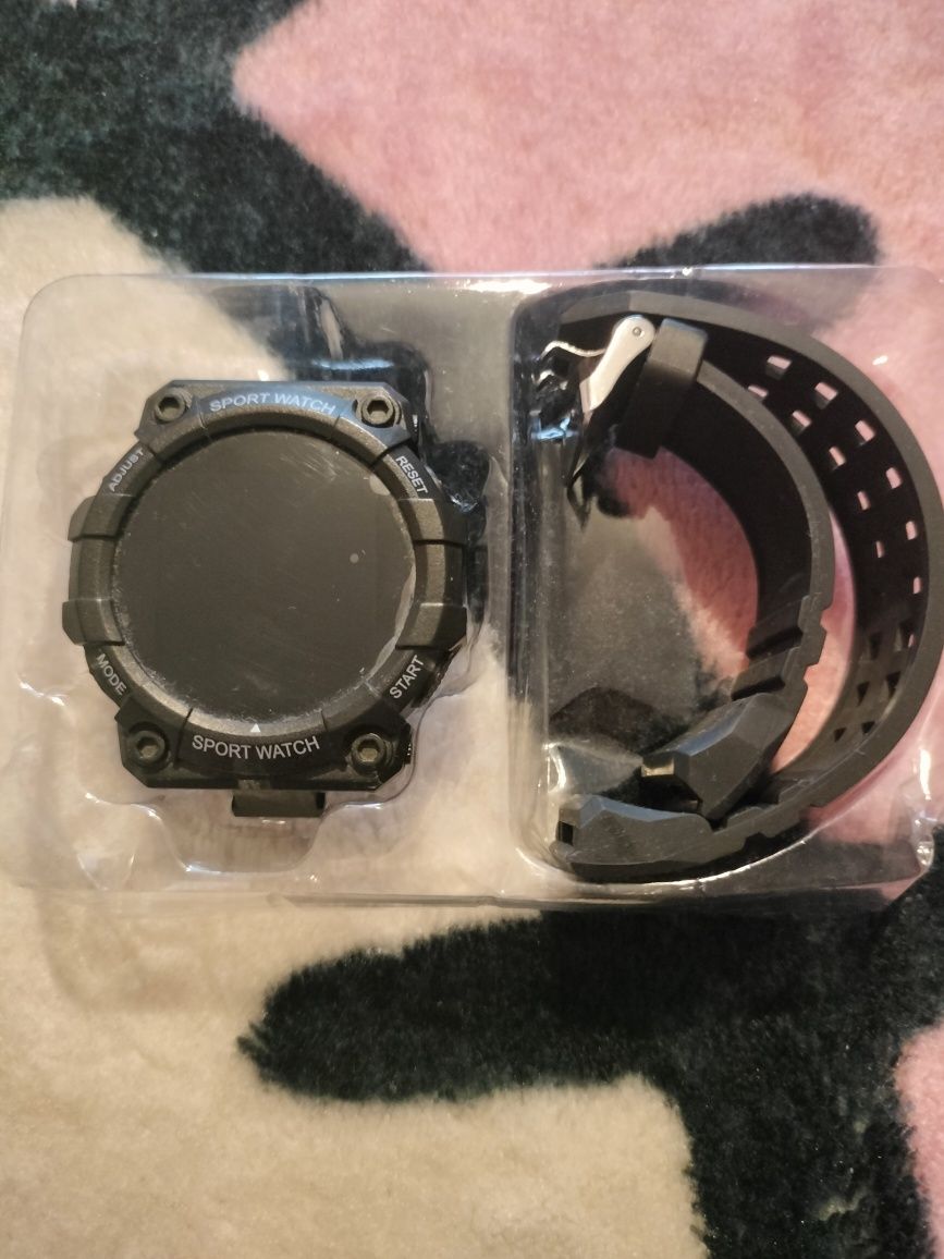 Продавам WATCH SMART  часовник
