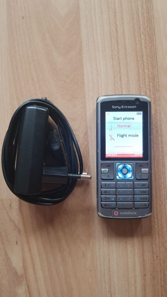 Vand telefoane Samsung S8, J6+, Gio, Sony Ericsson k610, Motorola