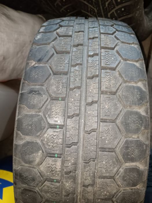 Продам шины зимние 205/55 16