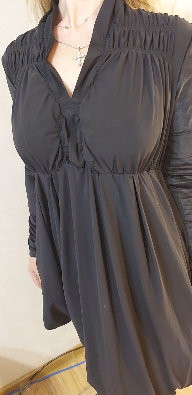 Фирменное итальянское платье 46-48 размера.