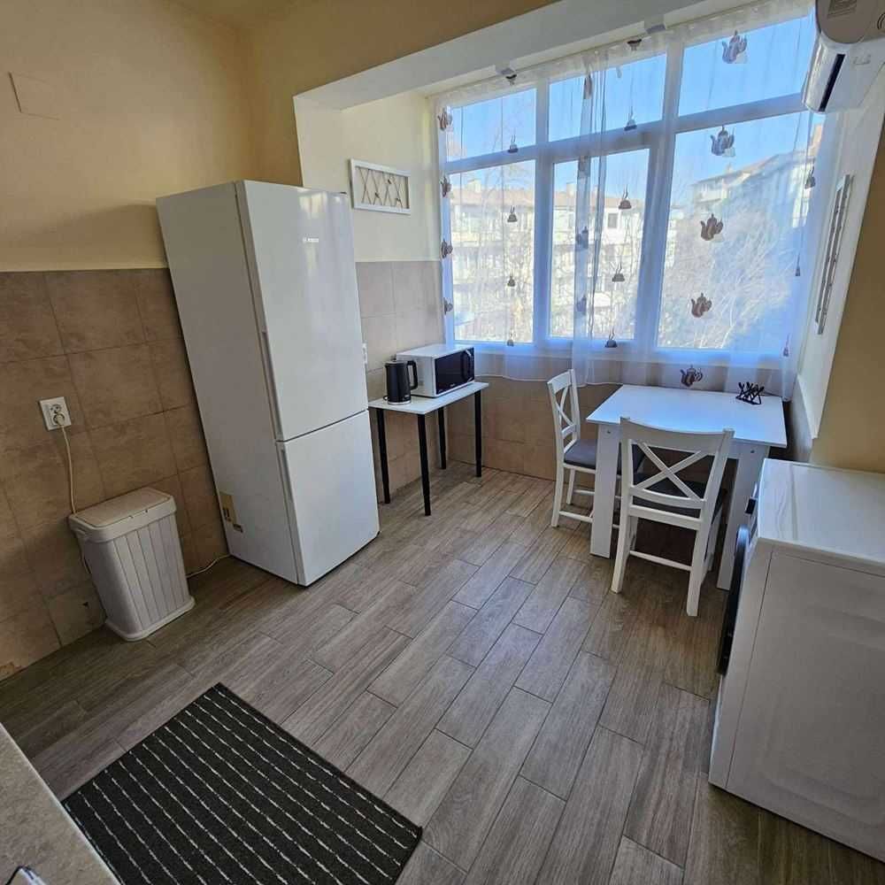 Дава се под наем Тристаен апартамент в София, Лозенец - 90 кв.м за 900 € - Снимка #3
