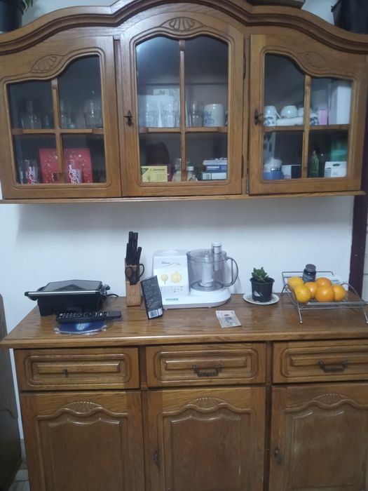 Vând mobila lemn masiv