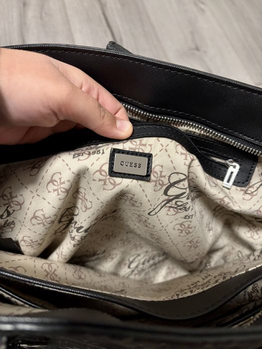 Geanta Guess tip shopper