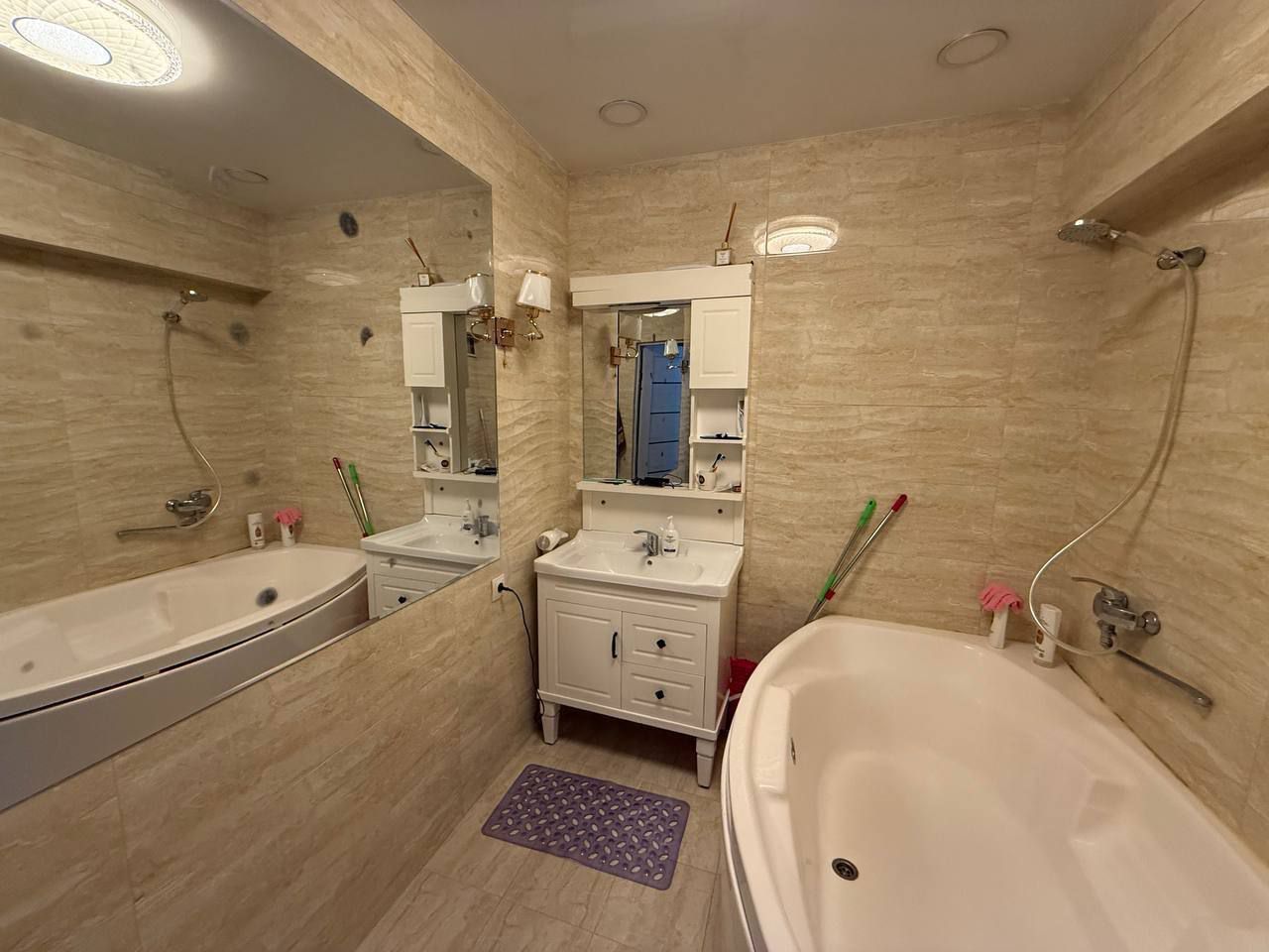 Продается 1в2 комнатная квартира , Ц-6, метро Минор