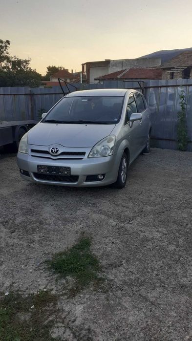 Тойота Корола версо Toyota  Verso 2004г 1800куб 129кс БЕНЗИН НА ЧАСТИ