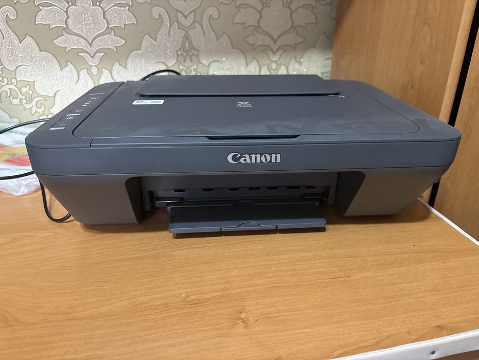 Продам не рабочий принтер