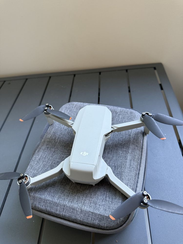 DJI Mini 2 fly more combo