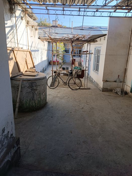 Участка сотилади центр да